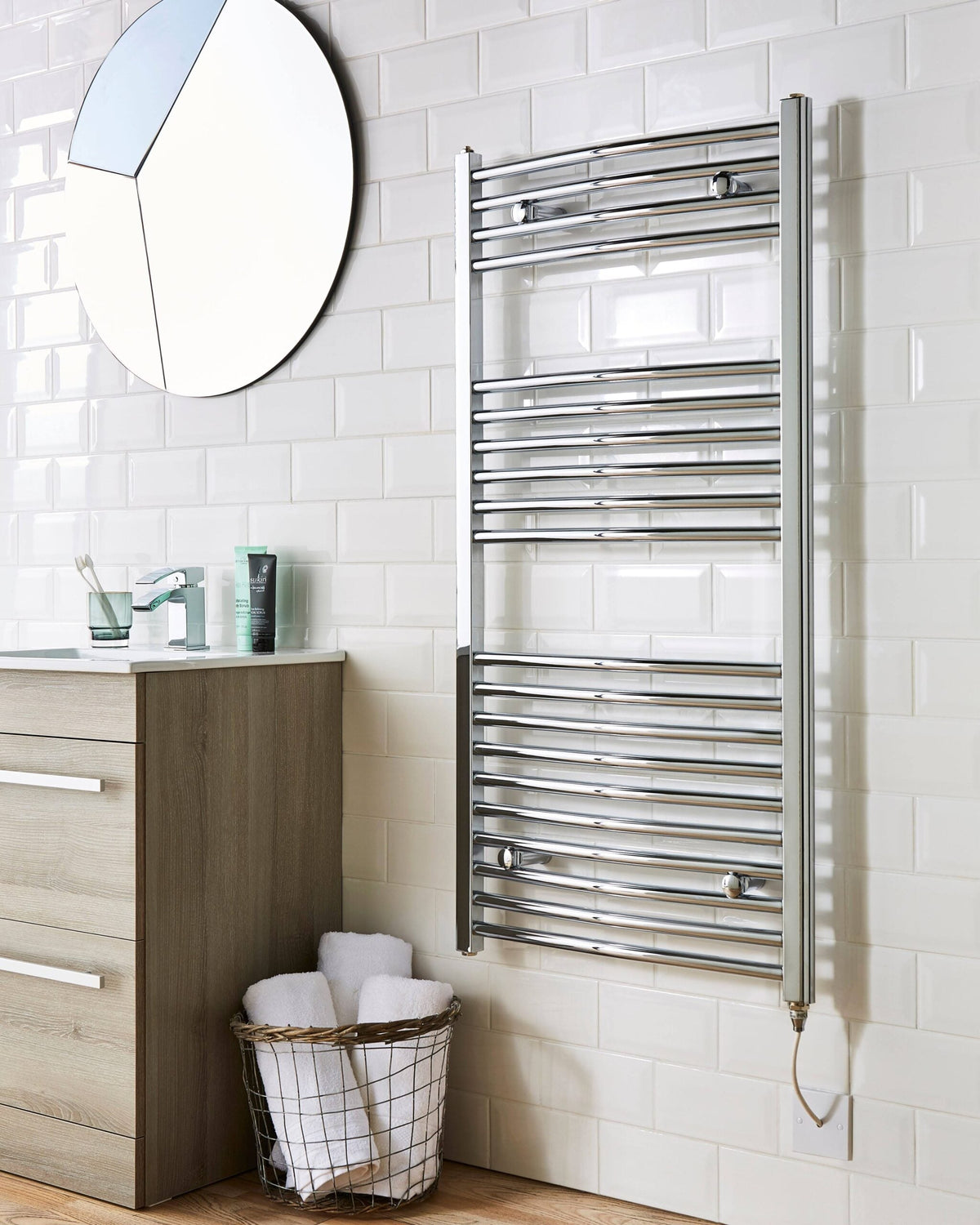Chrome Electric Straight Ladder Towel Rail – 800x500mm, Standard on/off