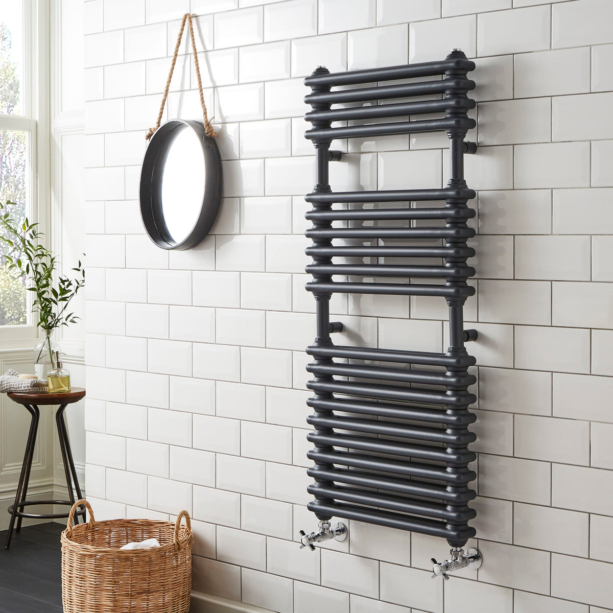 Pilastra Anthracite Grey Column Heated Towel Rail – 1140x500mm