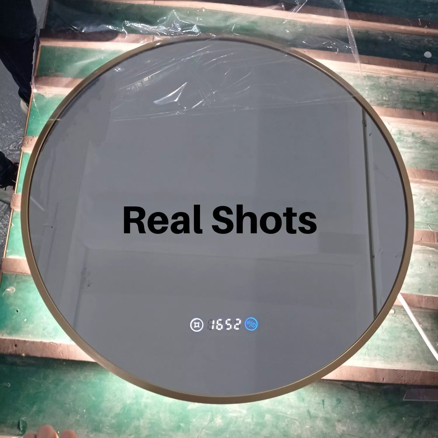 Meykoers 600mm Round LED Mirror – Gold Frame, Warm Backlit Light, Demister, Clock, Dimmable Touch Control, IP44 Rated